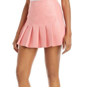 BRAND NEW ALICE AND OLIVIA CARTER FAUX LEATHER SKIRT IN COLOR ROSE